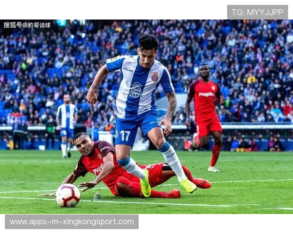 马洛卡训练场上穆里奇完成数次精彩做墙